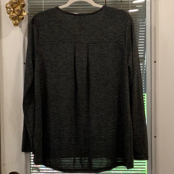 EUC STYLE & CO LONG SLEEVE TOP W/FESTIVE BUCK HEAD.  SMALL - Picture 4 of 6
